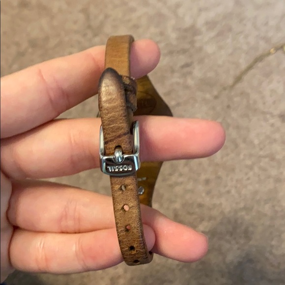 Used Brown Leather Fossil watch - Picture 2 of 2